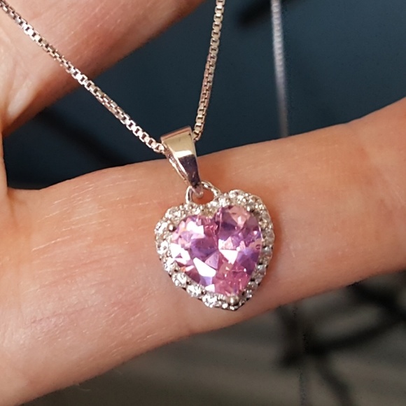 Pink Cubic Zirconia Heart Pendant. - Picture 7 of 7